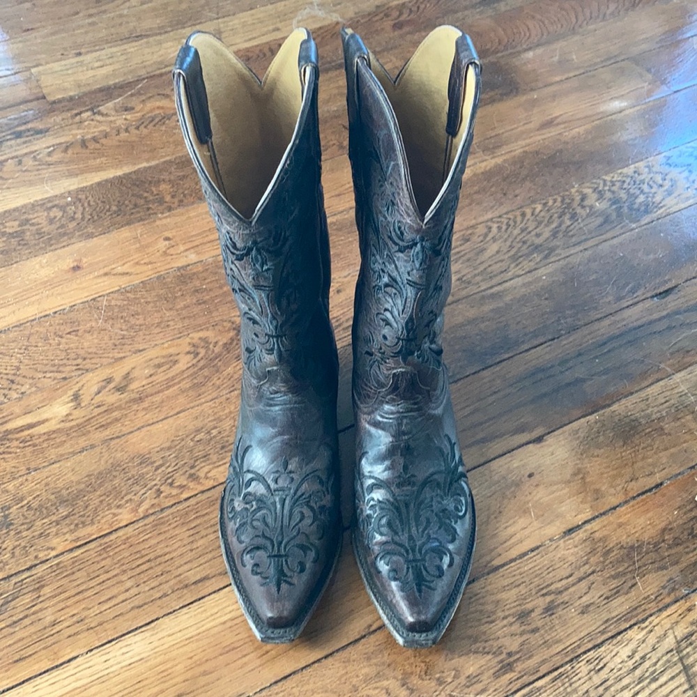 Cavenders boots